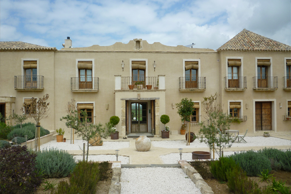 honeymoon ideas or destination wedding  - casa la siesta spanish luxury in Andalucian 