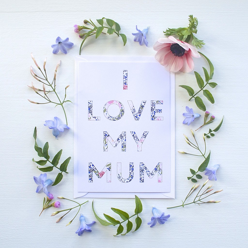 Lucy says I do I love my mum flower font Card mothers day 1