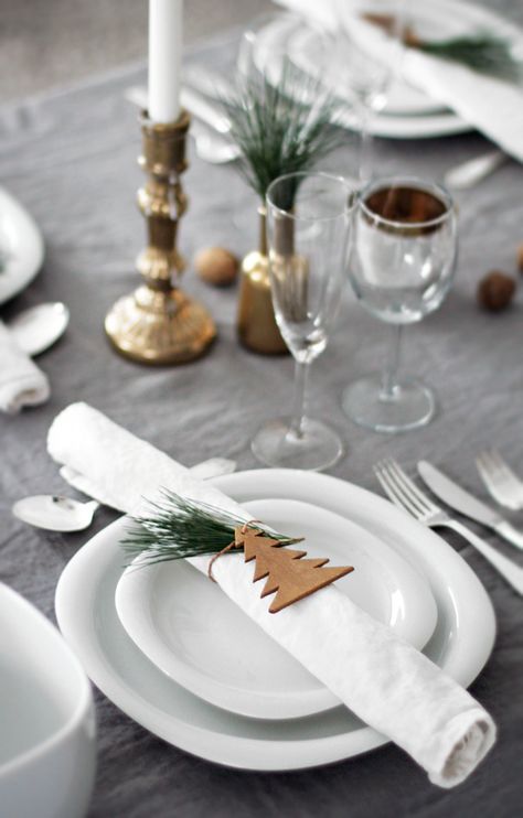 christmas-tablescape-decorations